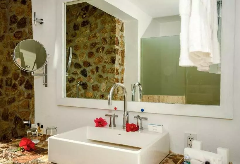 سوییت جونیور, Las Brisas Acapulco