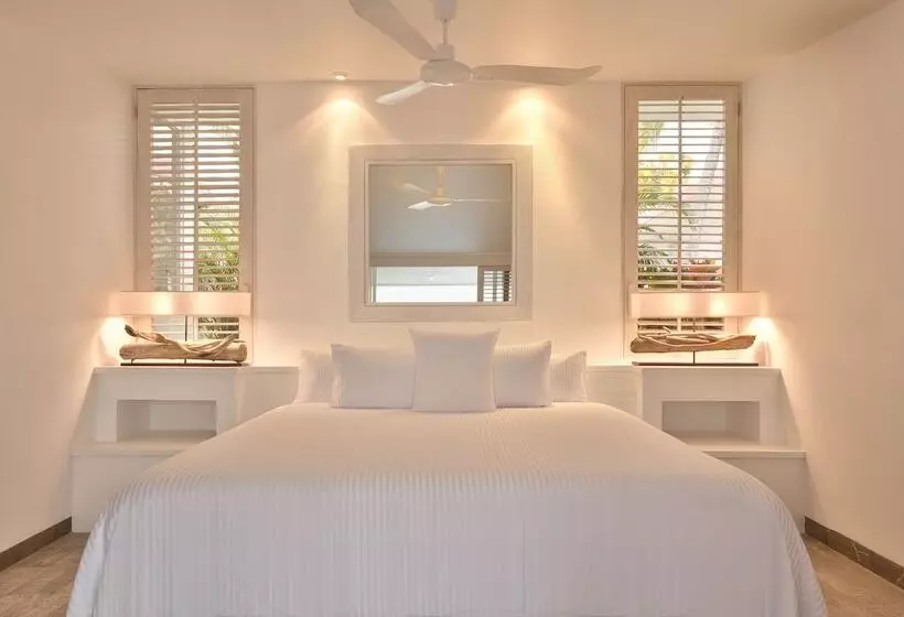 اتاق کلاب, Las Brisas Acapulco