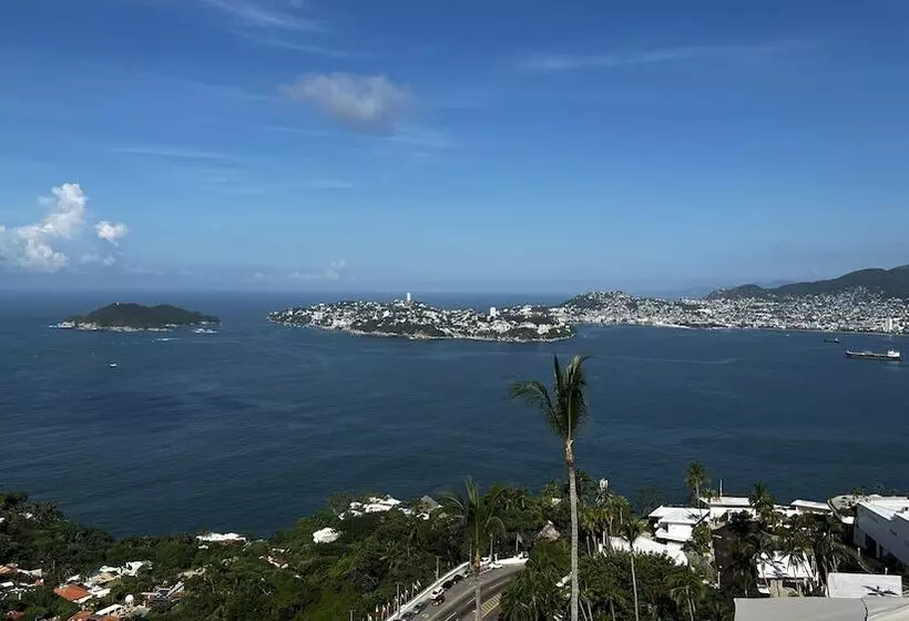 اتاق استاندارد با تخت بزرگ, Las Brisas Acapulco