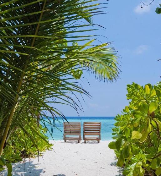 بانگلوی لوکس, Makunudu Island