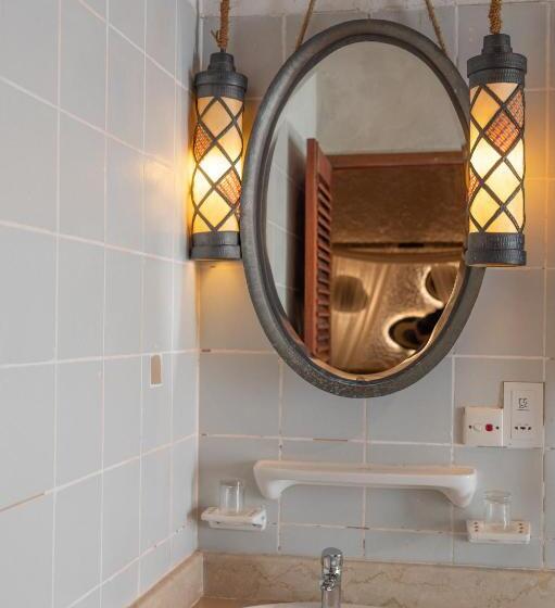 بانگلوی لوکس, Makunudu Island