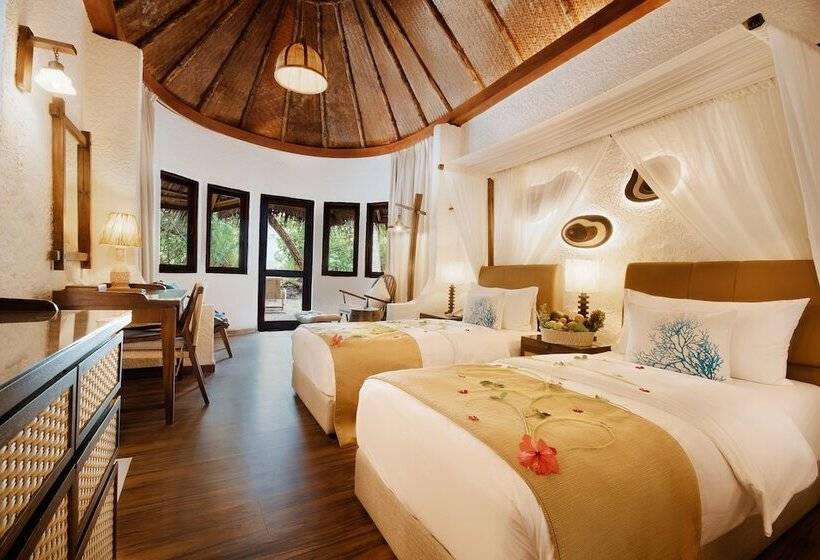 بانگلوی لوکس, Makunudu Island