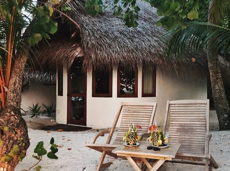 بانگلوی لوکس, Makunudu Island