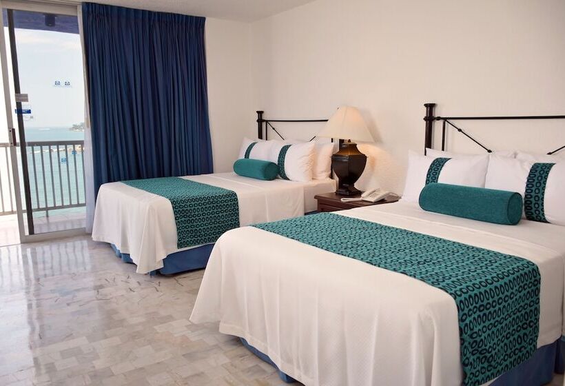 غرفه قياسيه سريرين مزدوجين, Ritz Acapulco All Inclusive