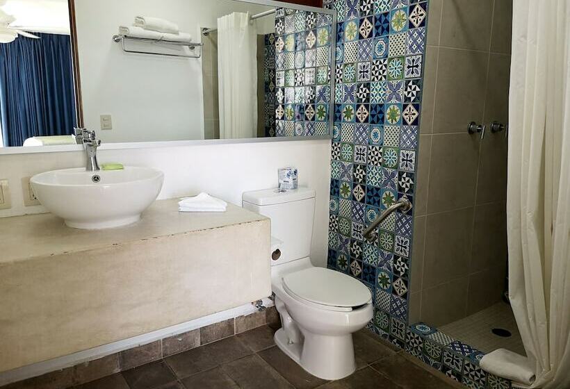 스탠다드 룸 더블 침대 2개, Rosita