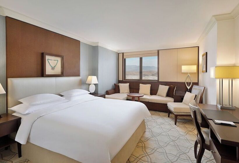 اتاق کلاب, Sheraton Oman