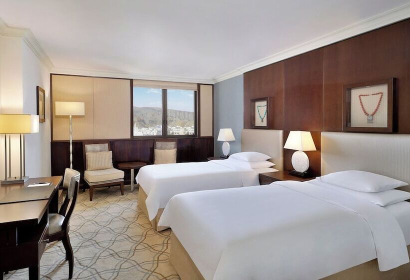 اتاق کلاب, Sheraton Oman