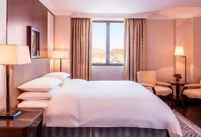 سوئیت کلاب, Sheraton Oman