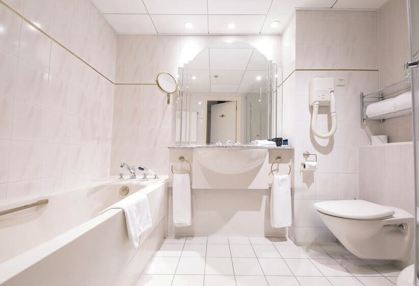 جناح, Grand Hotel Huis Ter Duin