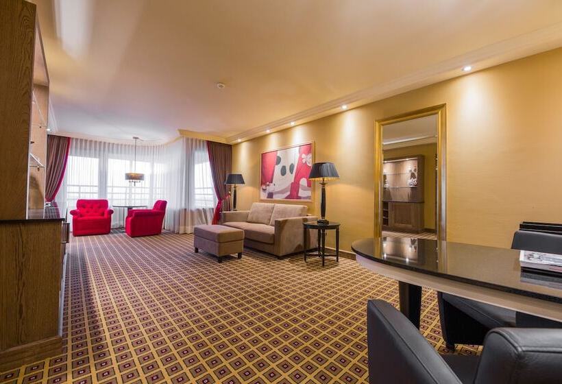 جناح, Grand Hotel Huis Ter Duin