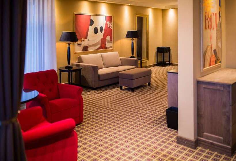 جناح, Grand Hotel Huis Ter Duin