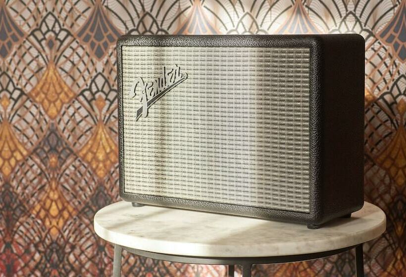 جناح جونيور, Clayton Hotel Amsterdam American