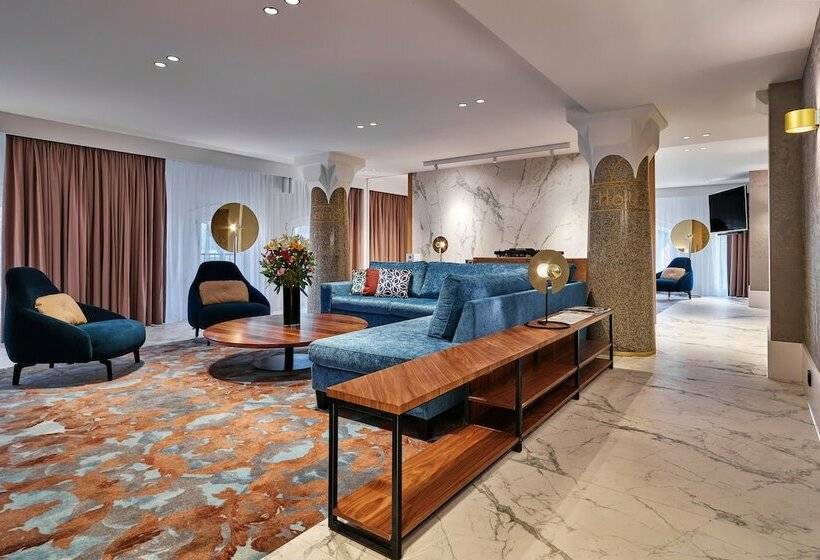 Люкс, Clayton Hotel Amsterdam American