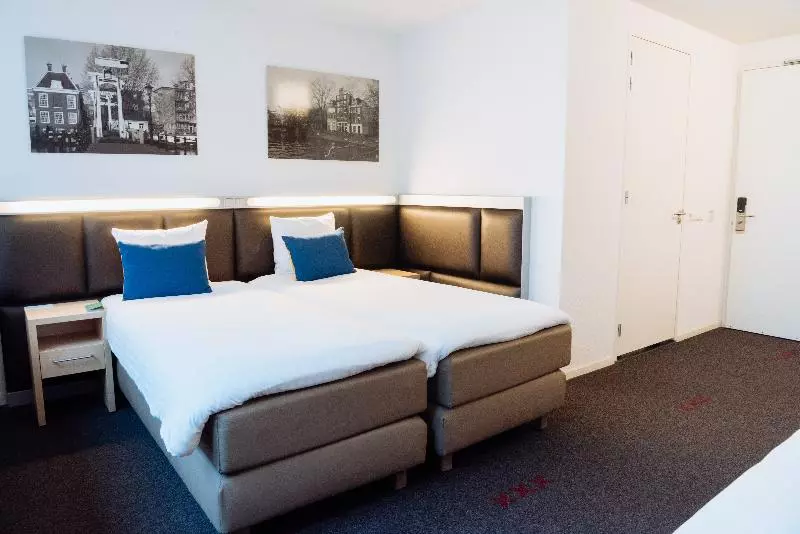 اتاق استاندارد سه نفره, Casa Amsterdam