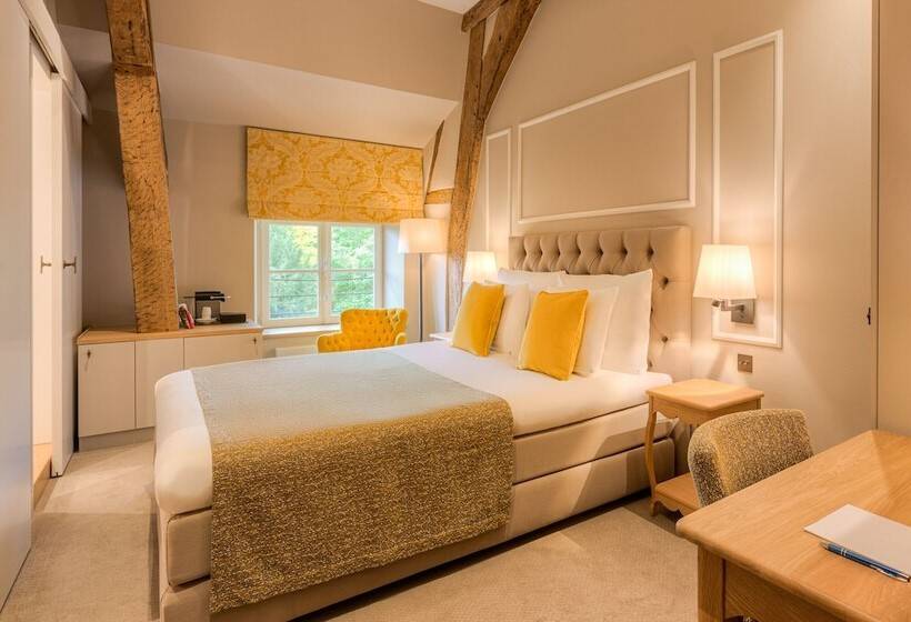 חדר בסיסי, Château Wittem