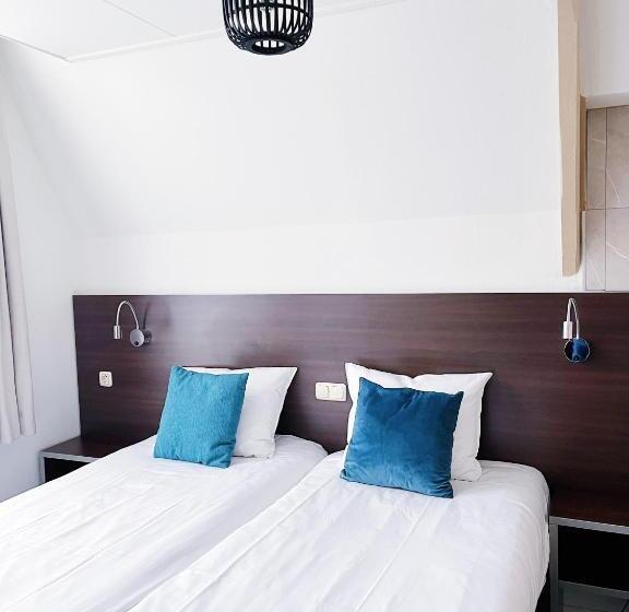 Четырехместный Номер Стандарт, De Magneet