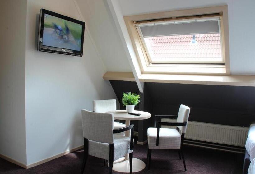 Четырехместный Номер Стандарт, De Magneet