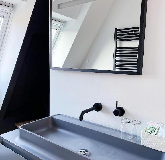 Семейные Апартаменты, De Magneet