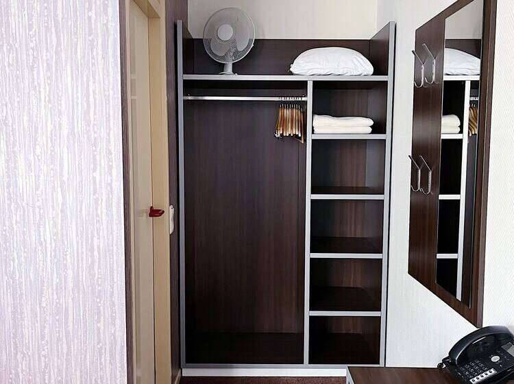 Номер Стандарт, De Magneet