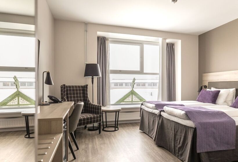 اتاق سوپریور, Fru Haugans