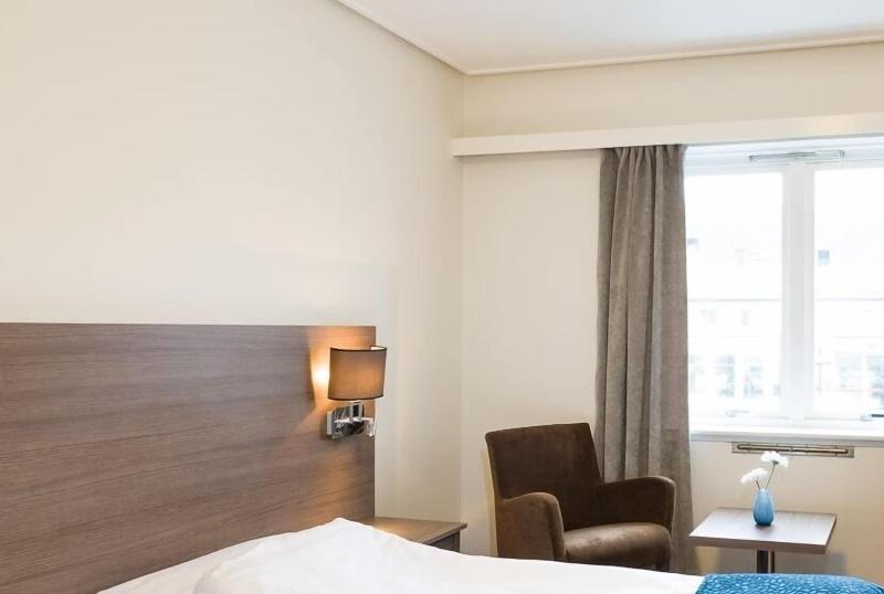 اتاق استاندارد یک نفره, Fru Haugans