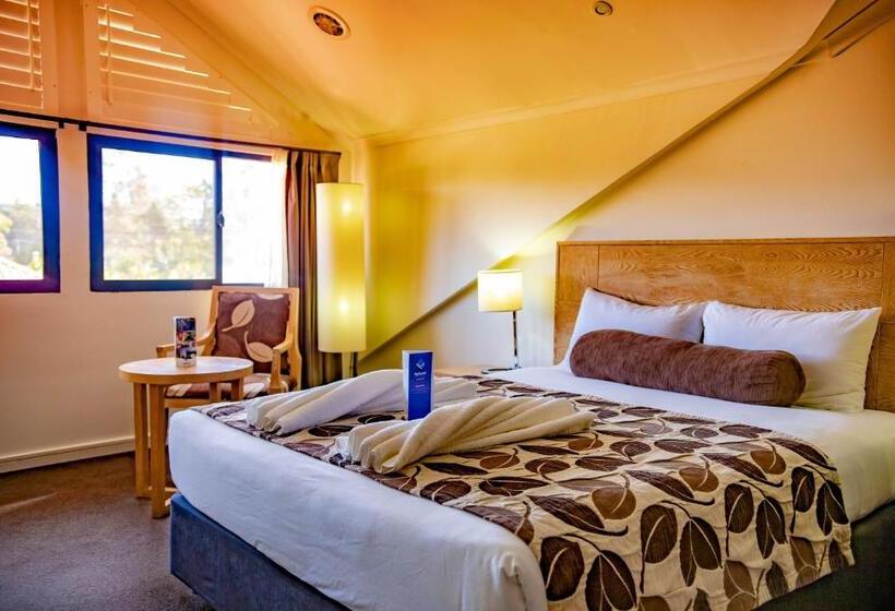 اتاق اجرایی, Highlander Hotel & Apartments