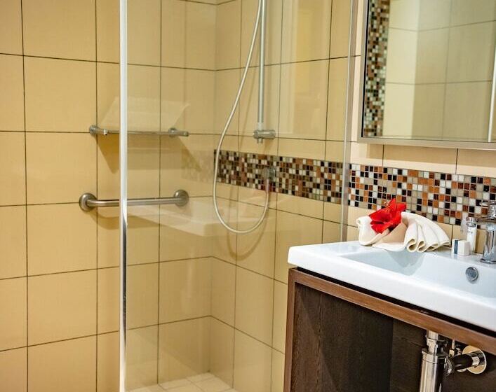 اتاق پرمیوم, Highlander Hotel & Apartments