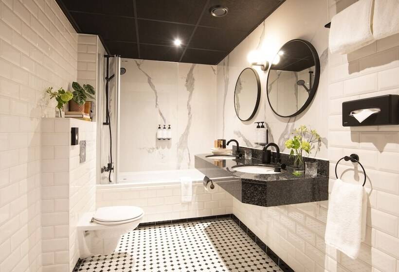 Standard Room, Jan Luyken Amsterdam