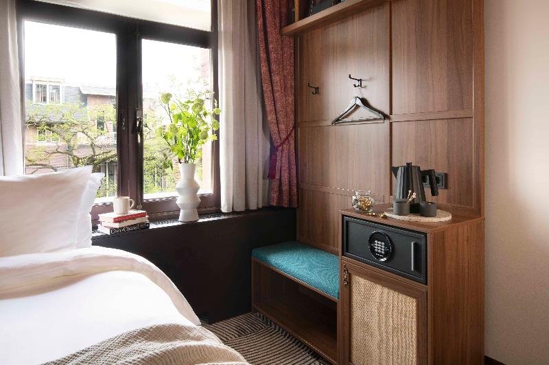 Standard Single Room, Jan Luyken Amsterdam