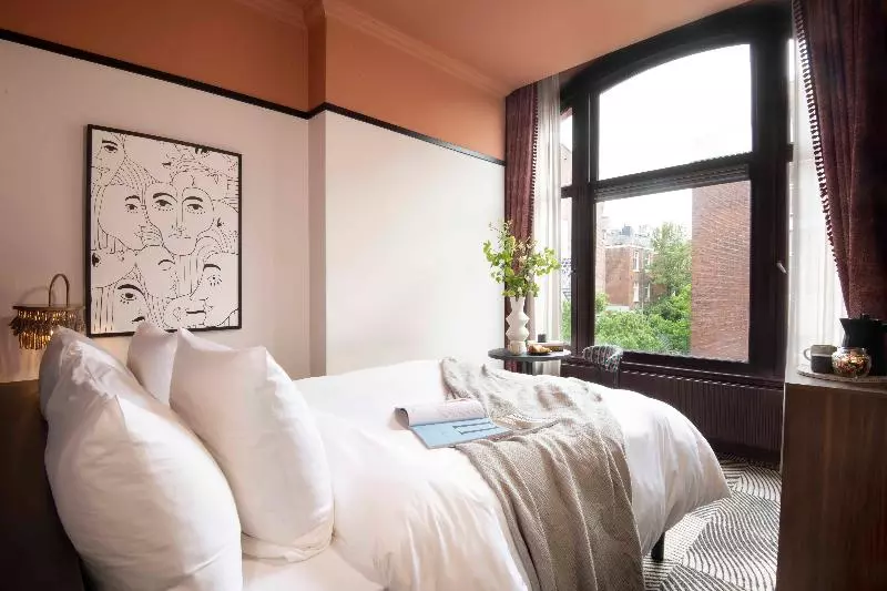 ベーシックルーム, Jan Luyken Amsterdam