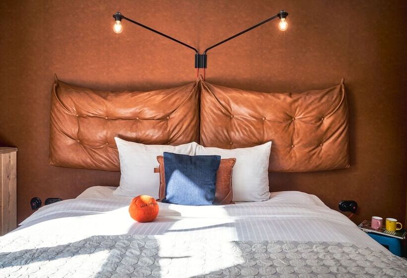 اتاق استاندارد, Max Brown Hotel Museum Square, Part Of Sircle Collection