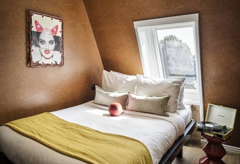 اتاق استاندارد, Max Brown Hotel Museum Square, Part Of Sircle Collection