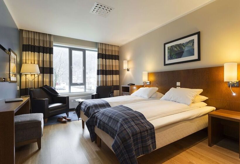 Номер Superior с Балконом, Scandic Sunnfjord Hotel & Spa