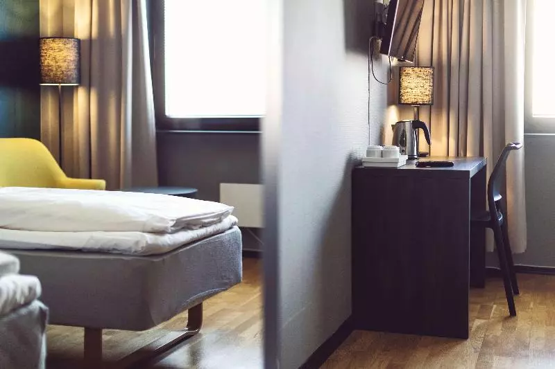اتاق خانوادگی, Sure  By Best Western Haugesund