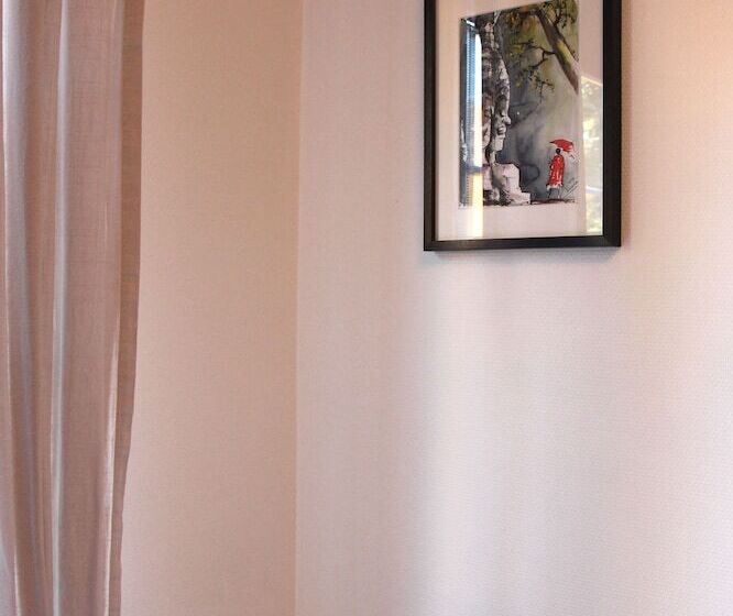 Quarto Standard Individual Casa de Banho Partilhada, Singsaker Sommerhotell   Hostel