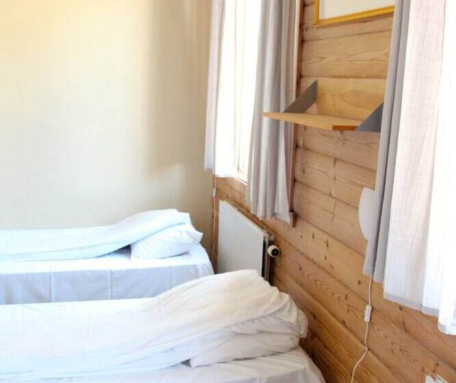 Quarto Quádruplo Standart Casa de Banho Partilhada, Singsaker Sommerhotell   Hostel