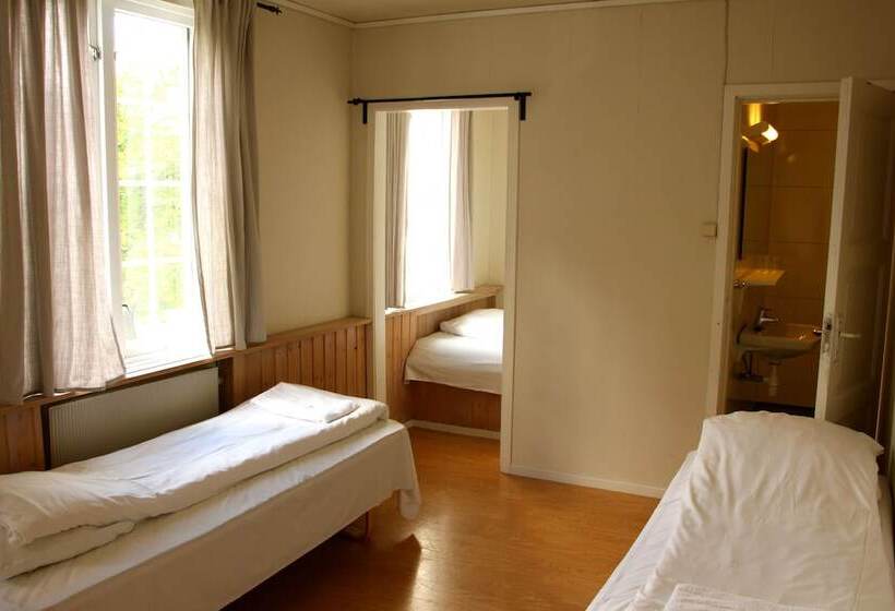 Quarto Triplo Standart, Singsaker Sommerhotell   Hostel