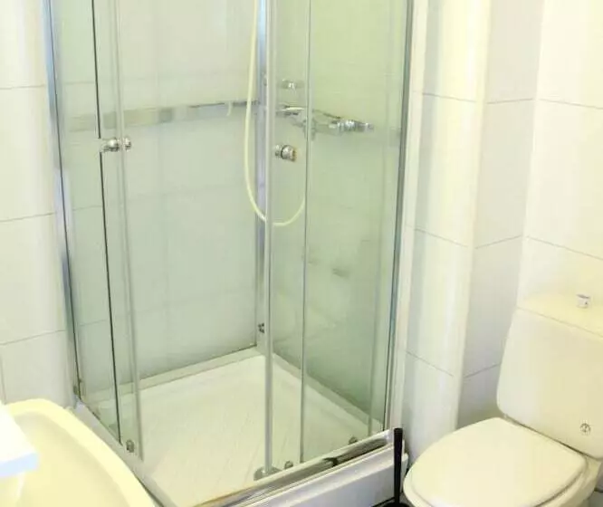 اتاق استاندارد چهار تخته, Singsaker Sommerhotell   Hostel