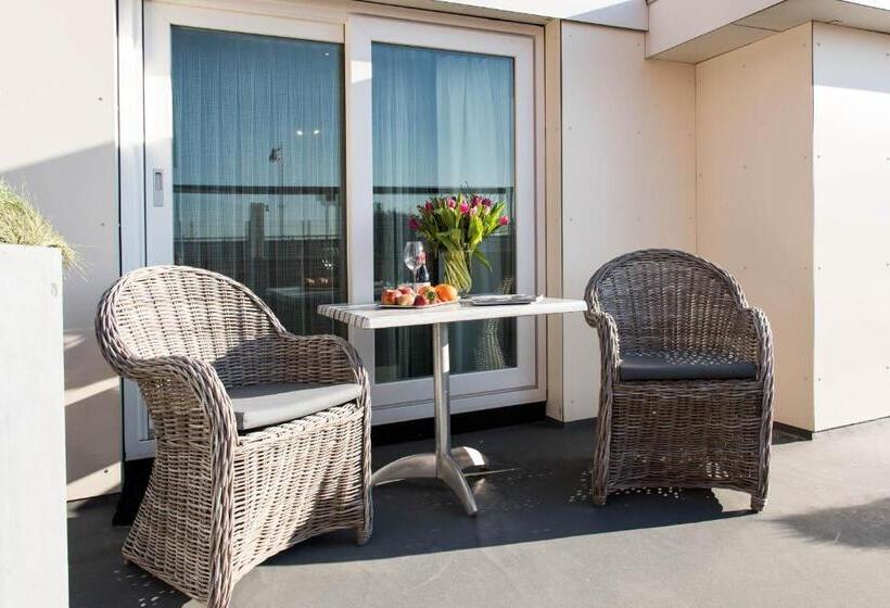 Номер Стандарт с Балконом, Strandhotel De Vassy