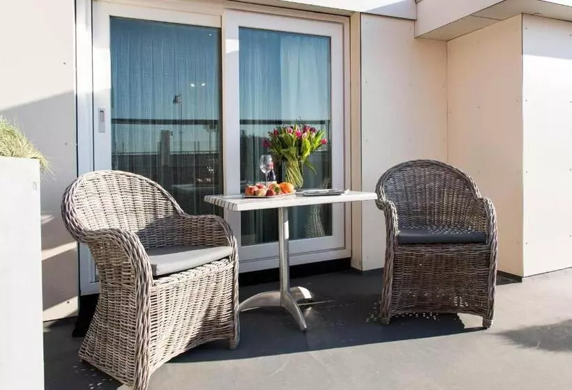 バルコニー付きスタンダードルーム, Strandhotel De Vassy