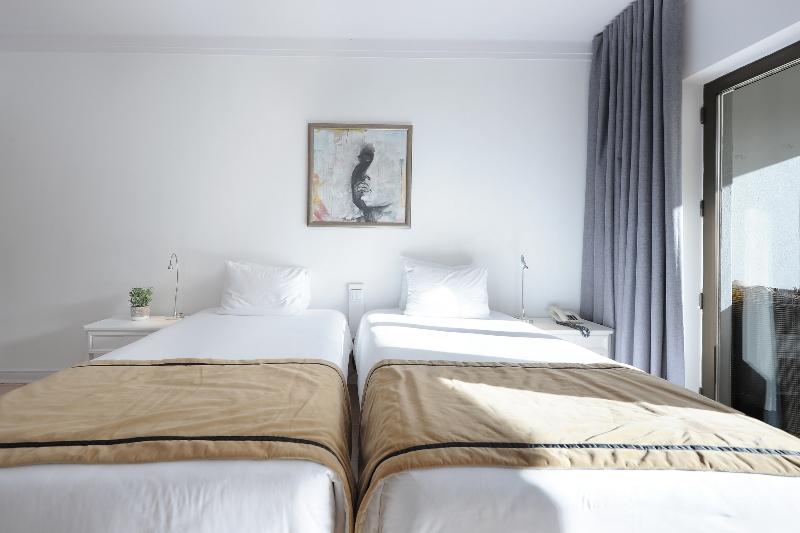 استودیوی استاندارد, Clube Do Lago