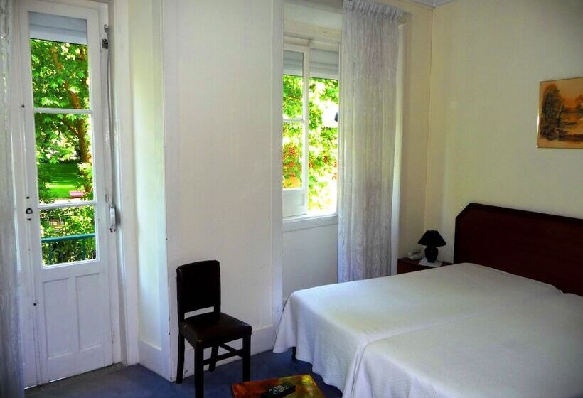 标准三人间, D. Carlos Residencial