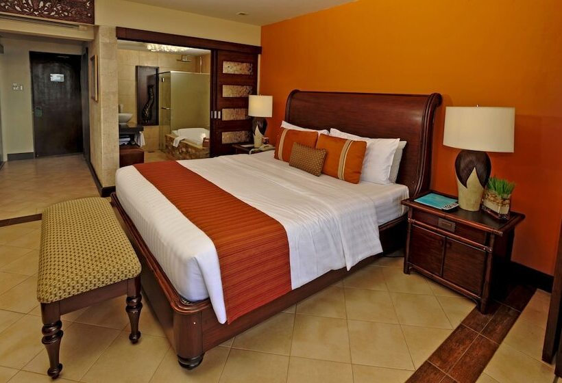 سوییت جونیور, Costabella Tropical Beach