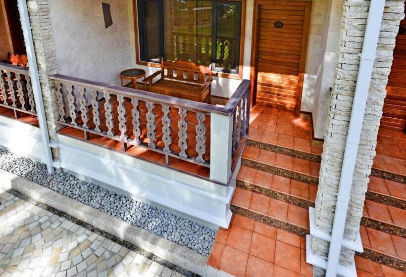 اتاق لوکس با بالکن, Costabella Tropical Beach