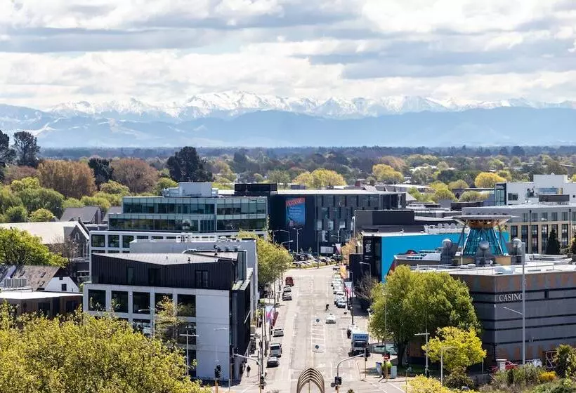 シティビューのダブルベッドスタンダードルーム, Crowne Plaza Christchurch, An Ihg