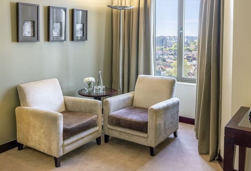 Standard Room Double Bed City View, Crowne Plaza Porto, An Ihg