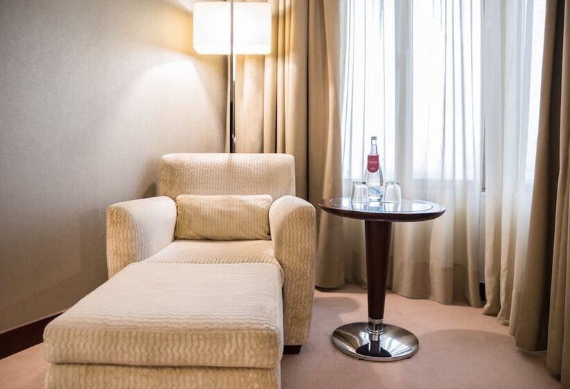سوییت جونیور با چشمانداز شهر, Crowne Plaza Porto, An Ihg