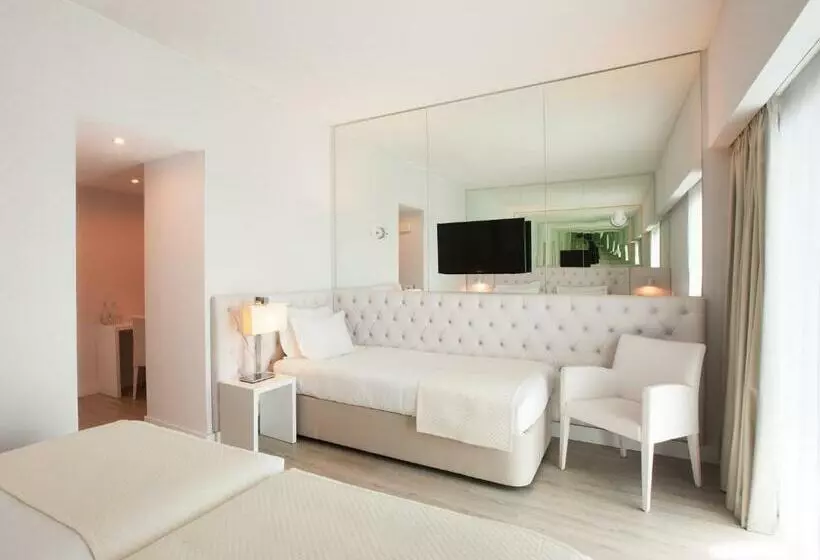 Quarto Triplo Standart, Lutecia Smart Design