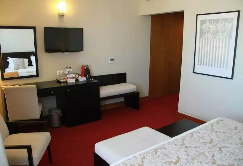 Quarto executivo, Lutecia Smart Design