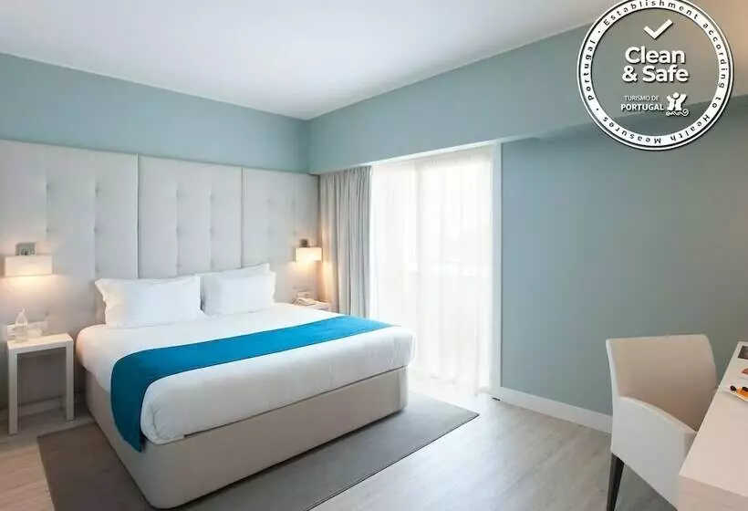 Quarto Premium com Varanda, Lutecia Smart Design